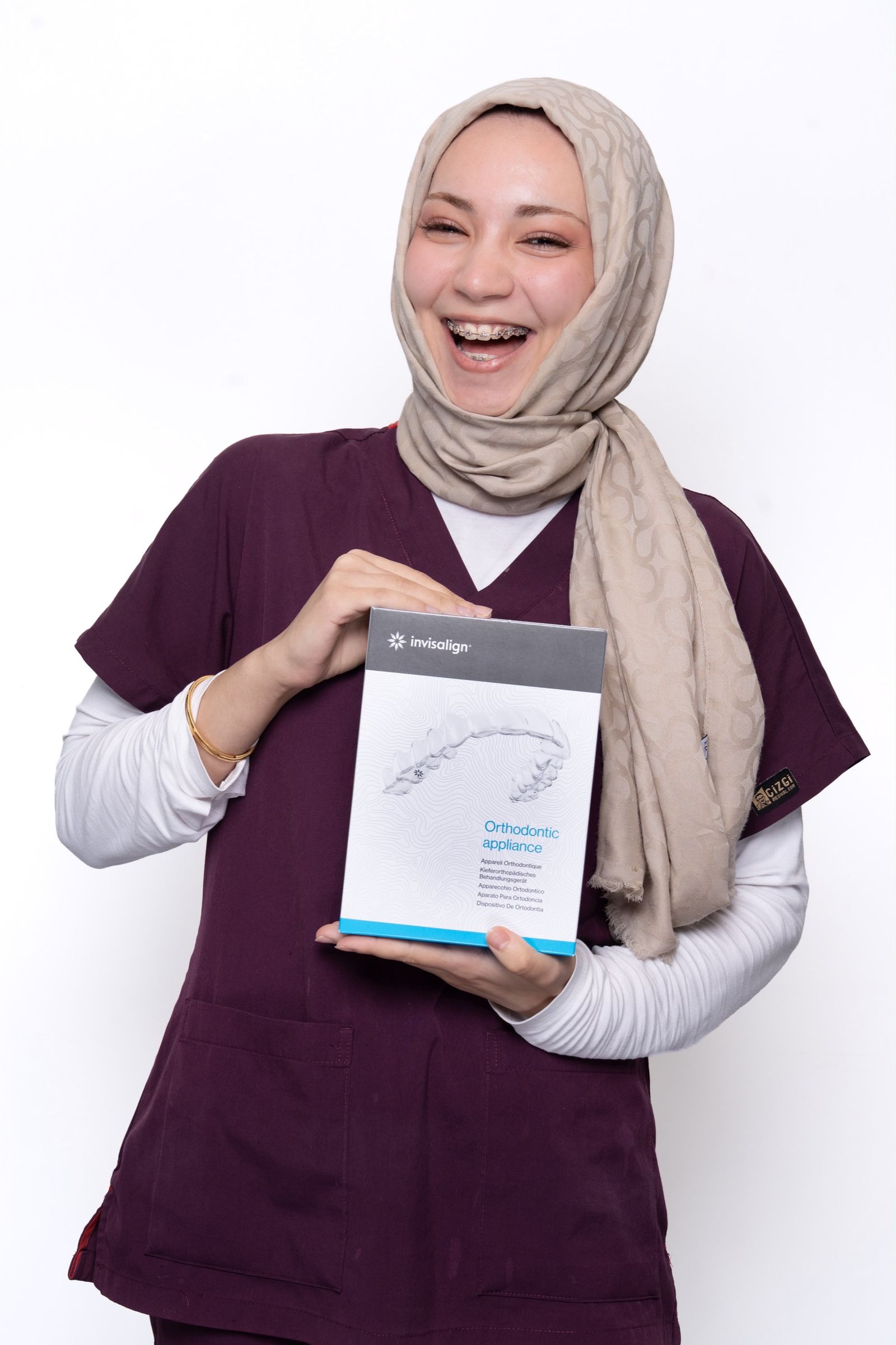 A member of the TORA Clinic team.